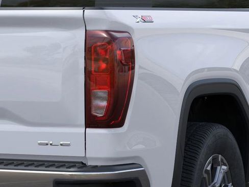 New 2026 GMC Sierra 1500 SLE w/ X31 Off-Road Package image 11