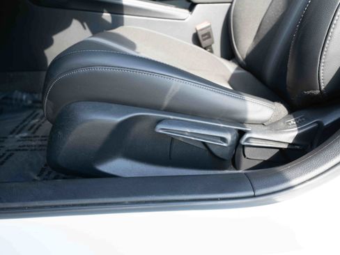 Used 2025 Honda Civic Sport image 12