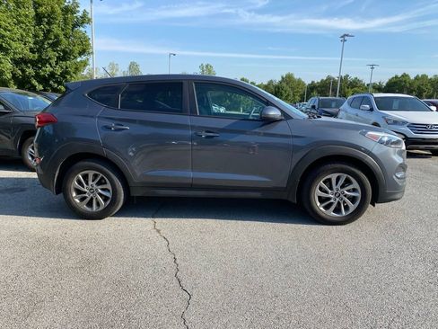 Used 2018 Hyundai Tucson SE w/ Cargo Package AWD/4WD image 5