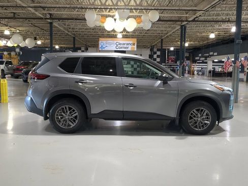 Used 2021 Nissan Rogue S AWD/4WD image 7