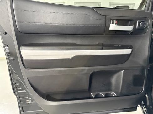 Used 2018 Toyota Tundra Limited w/ Limited Premium Package AWD/4WD image 14