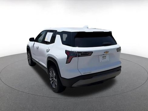 Used 2025 Chevrolet Equinox LT FWD image 10