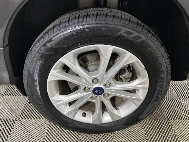 Used 2019 Ford Escape SE FWD image 34