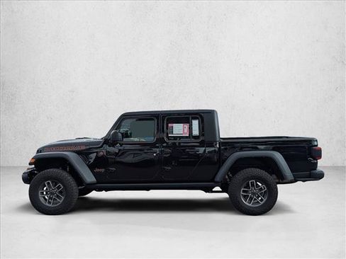 Used 2024 Jeep Gladiator Mojave w/ Technology Group AWD/4WD image 8