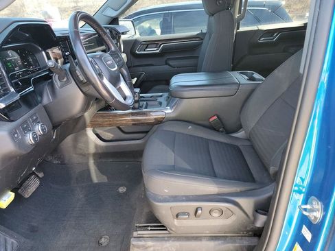 Used 2023 GMC Sierra 1500 Elevation image 3