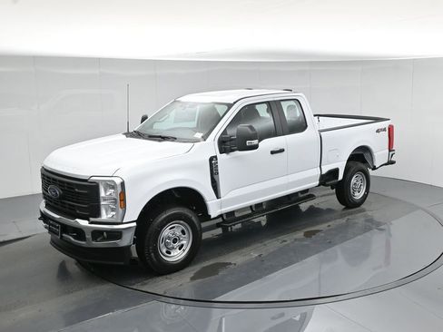 Used 2026 Ford F250 XL w/ FX4 Off-Road Package image 35