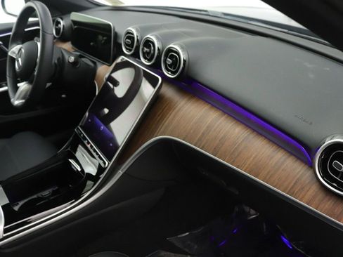 Used 2025 Mercedes-Benz C 300 4MATIC Sedan image 25