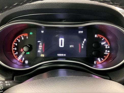 Used 2019 Dodge Durango SXT image 24