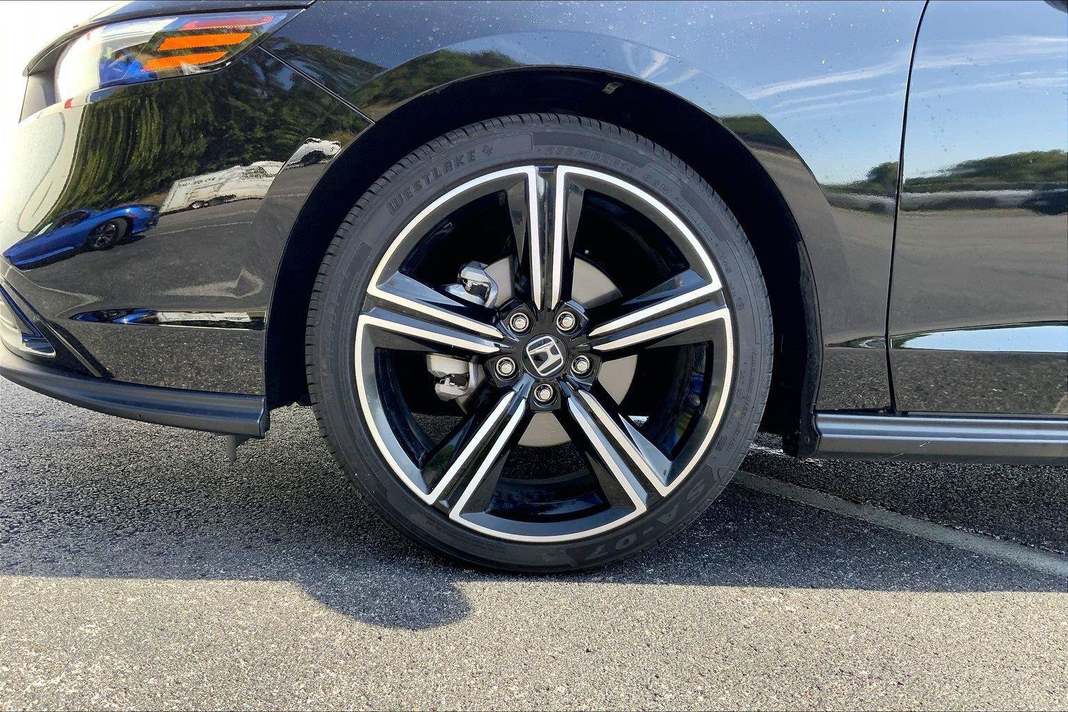 Used 2024 Honda Accord EX image 8
