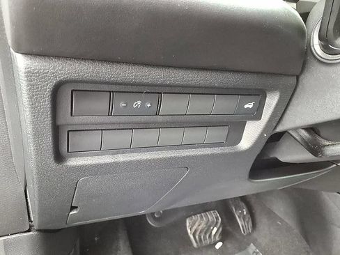 Used 2022 Mitsubishi Outlander SEL AWD/4WD image 14