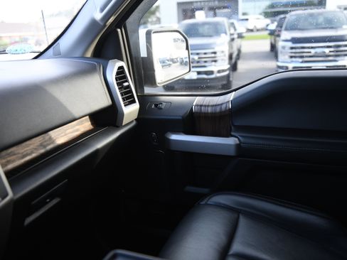 Used 2018 Ford F150 Lariat AWD/4WD image 18