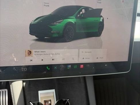 Used 2024 Tesla Model Y Performance AWD/4WD image 37