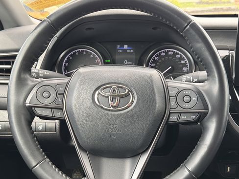 Used 2023 Toyota Camry SE w/ Cold Weather Package FWD image 13