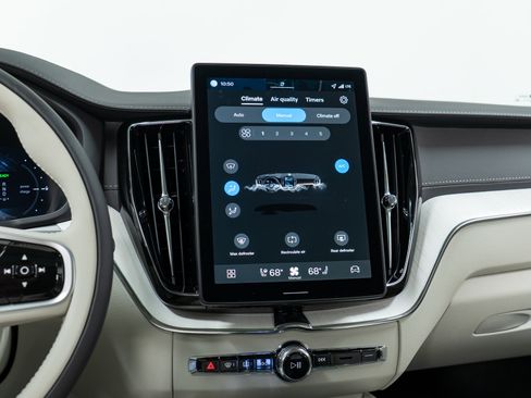 New 2026 Volvo XC60 T8 Ultra image 20