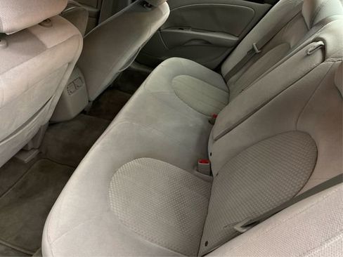 Used 2010 Buick Lucerne CX FWD image 11