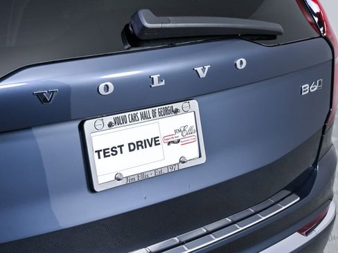 Certified 2026 Volvo XC90 B6 Plus w/ Protection Package Premier AWD/4WD image 40