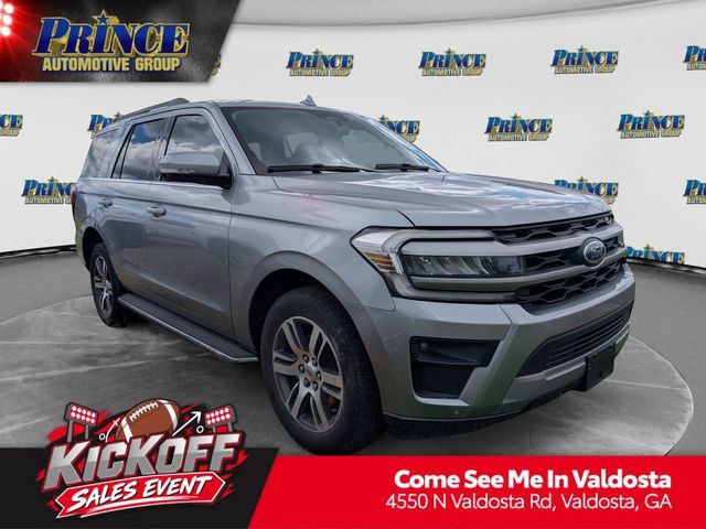 Used 2022 Ford Expedition XLT RWD image 1