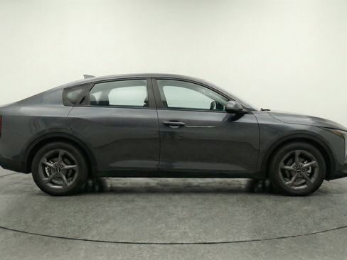 Used 2025 Kia K4 FWD image 11