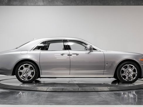 Used 2010 Rolls-Royce Ghost image 22