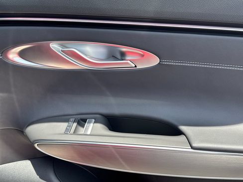 New 2026 Genesis GV70 2.5T Select AWD/4WD image 18