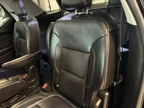 Used 2018 Chevrolet Traverse LT w/ LPO, 'HIT The Road' Package AWD/4WD image 36