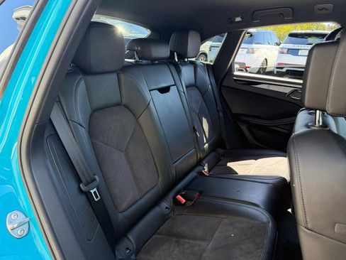 Used 2019 Porsche Macan w/ Premium Package AWD/4WD image 18