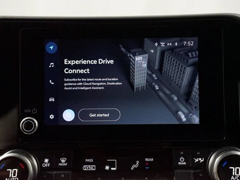 Certified 2025 Toyota Highlander XLE AWD/4WD image 17