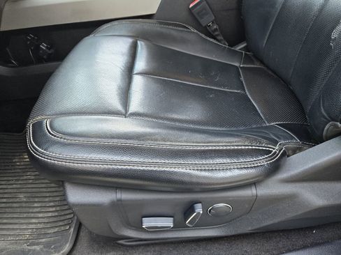 Used 2018 Ford F150 Lariat w/ Equipment Group 502A Luxury image 16