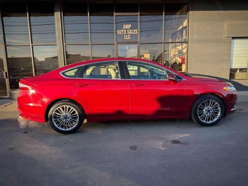 Used 2015 Ford Fusion SE w/ Equipment Group 202A image 2