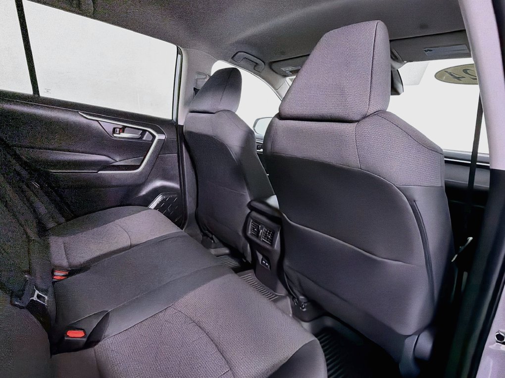 Used 2024 Toyota RAV4 XLE FWD image 27