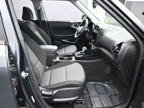 Used 2023 Kia Soul EX image 39