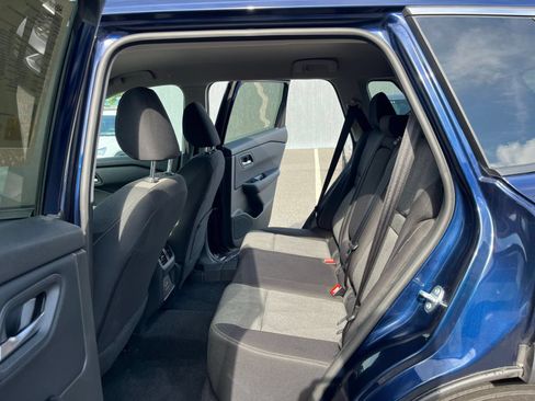 Used 2025 Nissan Rogue SV AWD/4WD image 28