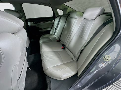 Used 2019 Honda Accord Touring image 29