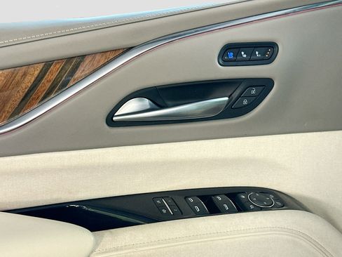 Used 2023 Cadillac Escalade Sport Platinum w/ Heavy-Duty Trailer Package image 18