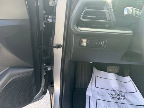 Certified 2025 Chevrolet Traverse LT image 21