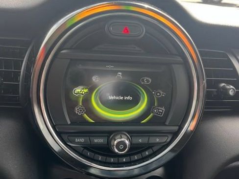 Used 2018 MINI Cooper 4-Door Hardtop FWD image 45