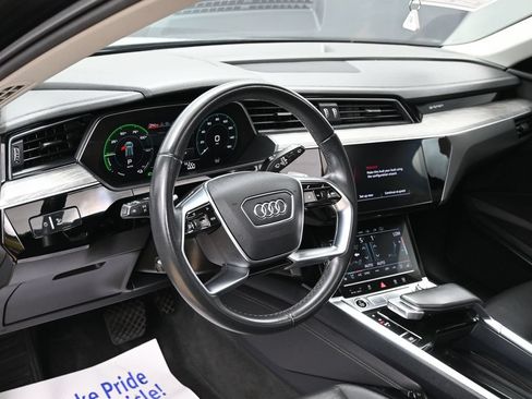 Used 2024 Audi Q8 e-tron Premium Plus w/ Premium Plus Package AWD/4WD image 18