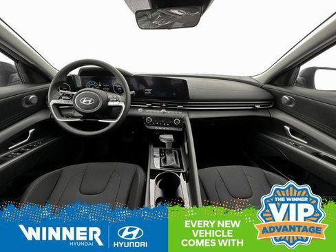 New 2025 Hyundai Elantra Blue image 13