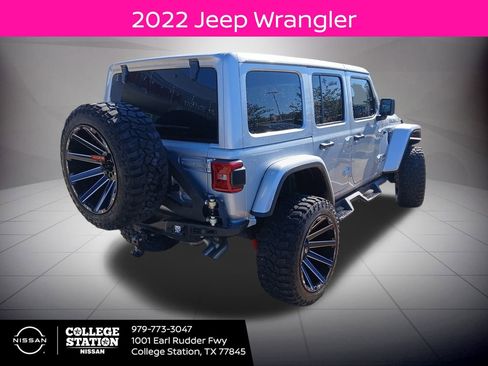 Used 2022 Jeep Wrangler Unlimited Rubicon w/ Trailer Tow Package image 2