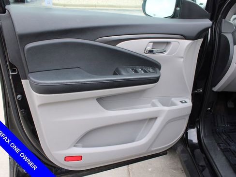 Used 2017 Honda Pilot EX image 18