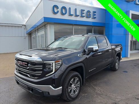 Used 2024 GMC Sierra 1500 SLT AWD/4WD image 1