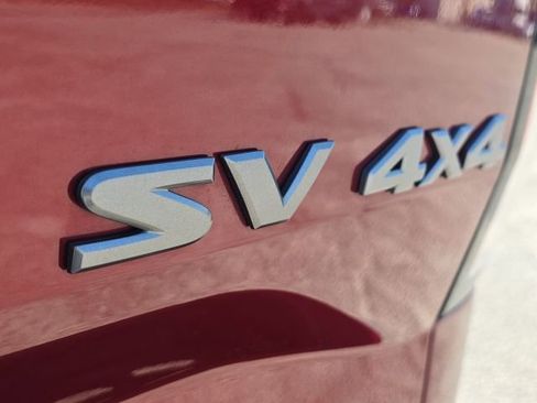 Used 2024 Nissan Frontier SV w/ Technology Package image 9