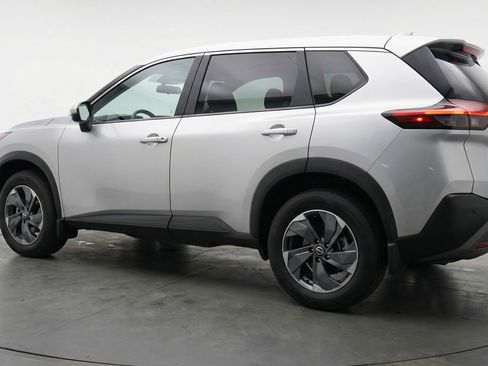 Used 2025 Nissan Rogue SV AWD/4WD image 6