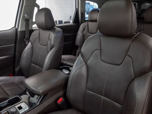 Used 2020 Kia Telluride SX w/ Towing Package FWD image 11