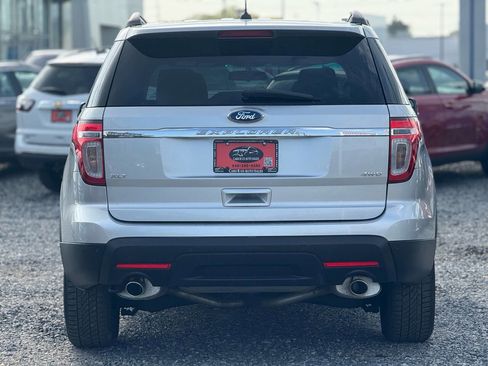 Used 2014 Ford Explorer XLT image 4