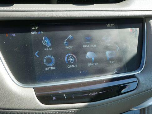 Used 2019 Cadillac XT5 Luxury image 32