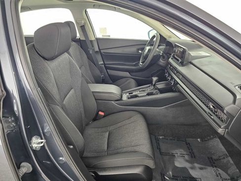 Used 2023 Honda Accord EX image 10