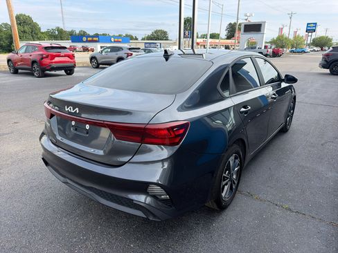 Used 2024 Kia Forte LXS FWD image 4