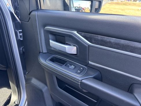 Used 2024 RAM 2500 Big Horn w/ Night Edition image 28