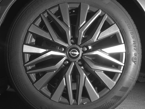 Used 2025 Nissan Altima 2.5 SV image 14